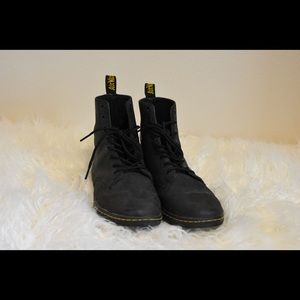 MEN’S DOC MARTENS